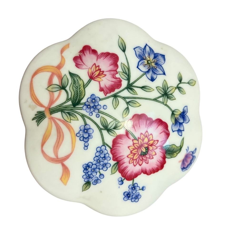 Crowning Touch Trinket Box Floral‎ Scalloped White Porcelain Jewelry Dish Small